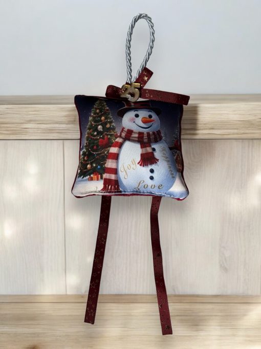 Χριστουγεννιάτικο Αρωματικό Μαξιλαράκι "Snowman Pozing με Κόκκινο Βελούδο" - Image 2